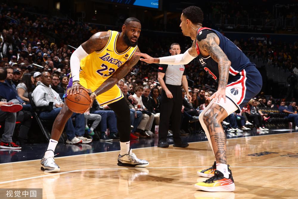 他的防守压 他的防守压