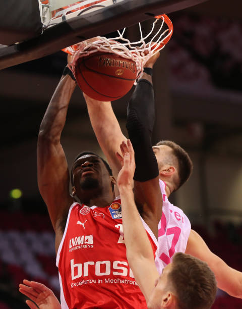 尽管新赛季 尽管新赛季